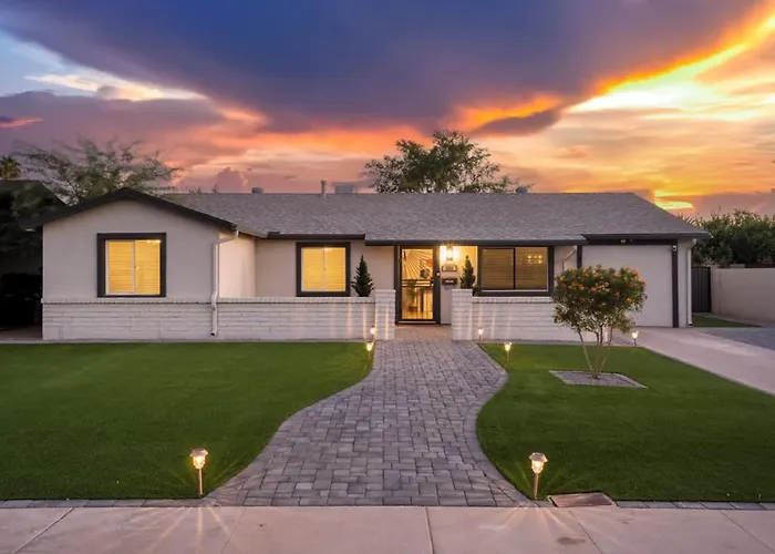 Holiday home Chic With Backyard Oasis Pool Game