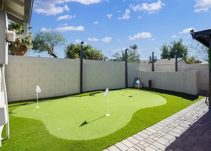 Holiday home Chic With Backyard Oasis Pool Game